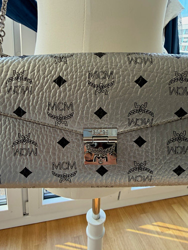 Borsa tracolla mcm pelle - a,
